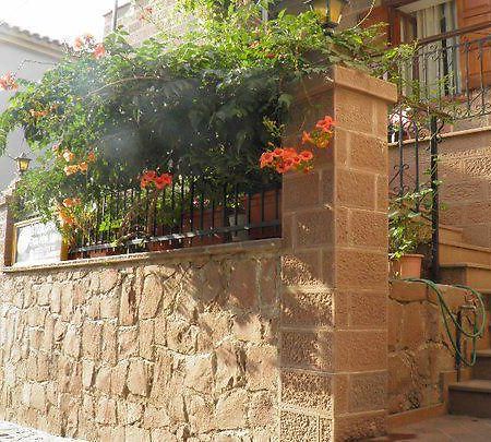 Machi's Guest House Mithimna Chambre photo