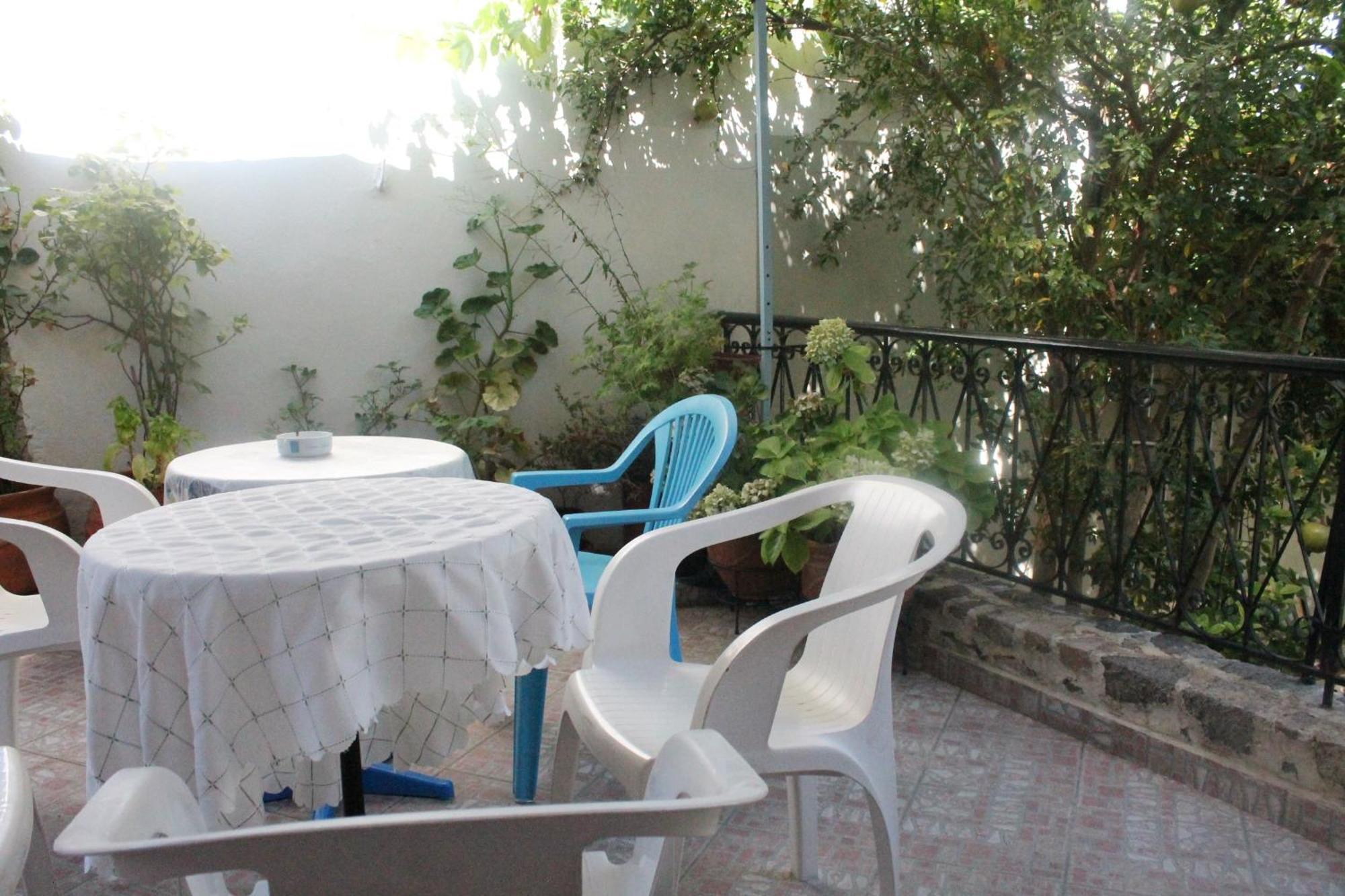 Machi's Guest House Mithimna Extérieur photo